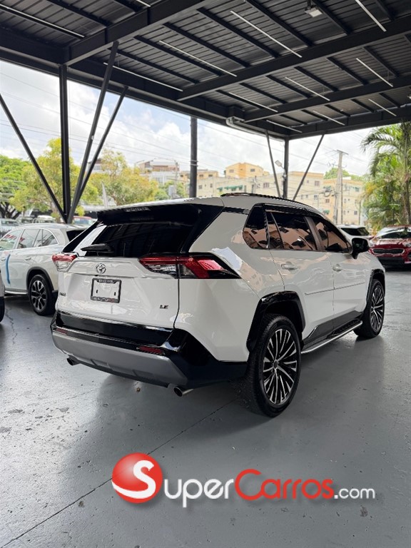 2020 Toyota RAV4 LE — foto 7 / 9