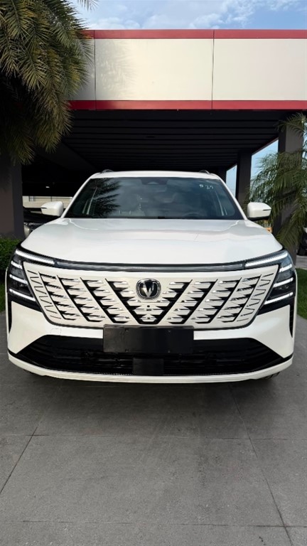 2027 Changan CS 75 — foto 7 / 8