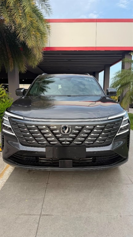 2027 Changan CS 75 — foto 7 / 8