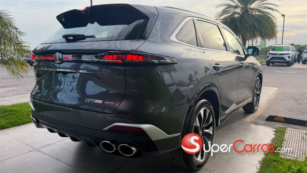 2027 Changan CS 75 — foto 8 / 8