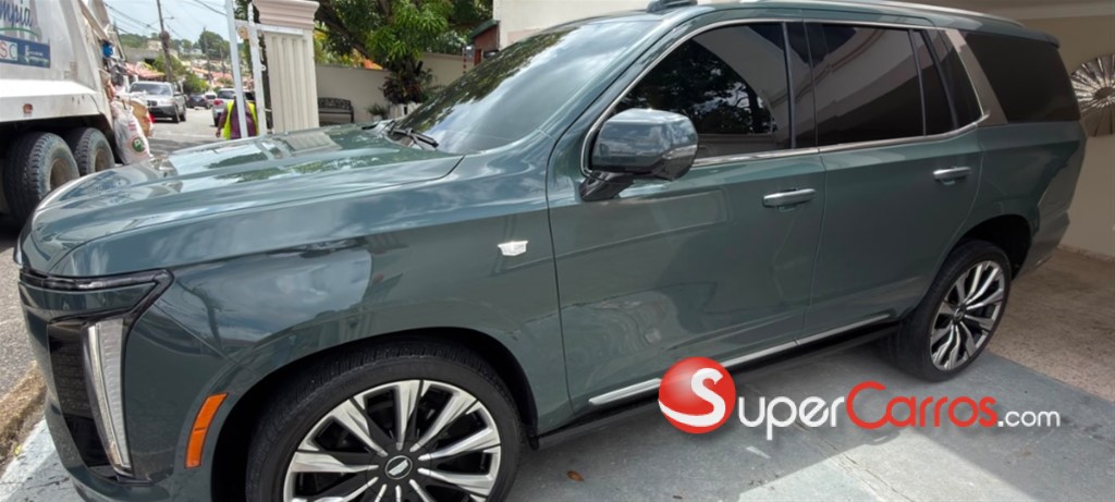 2025 Cadillac Escalade Premium Luxury — foto 2 / 11
