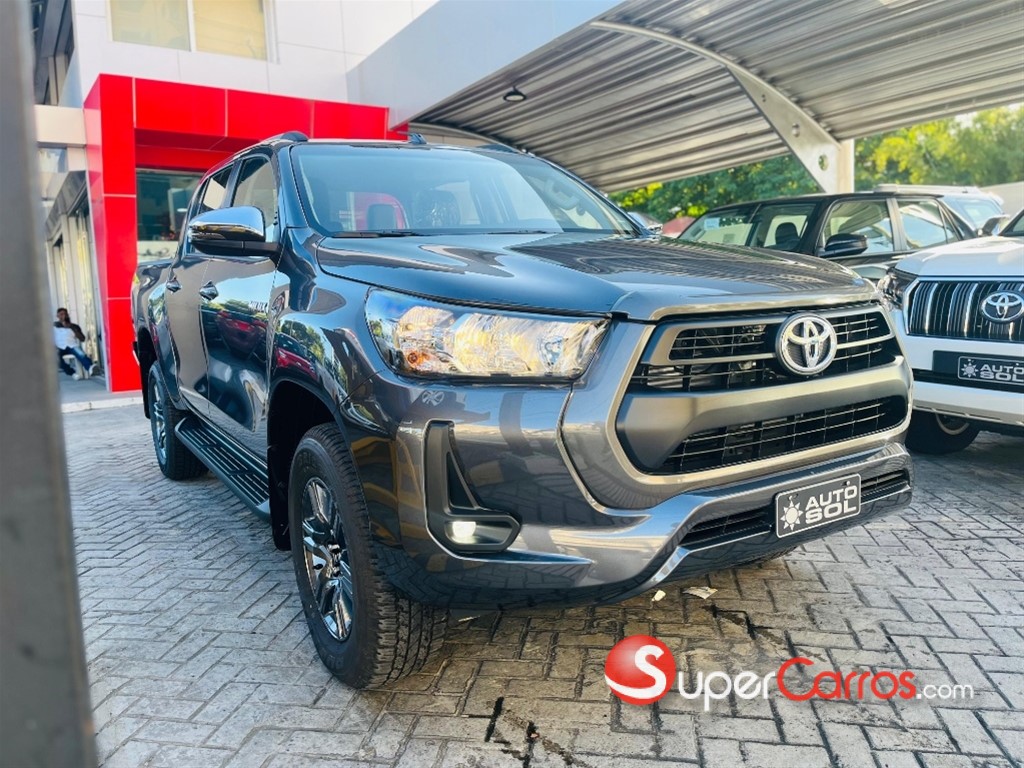 2026 Toyota Hilux 2.4 — foto 2 / 9