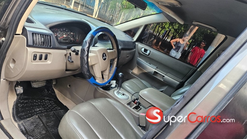 2006 Mitsubishi Motors Endeavor XLS — foto 7 / 11