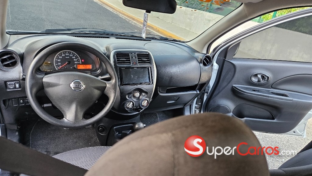 2019 Nissan March — foto 11 / 12