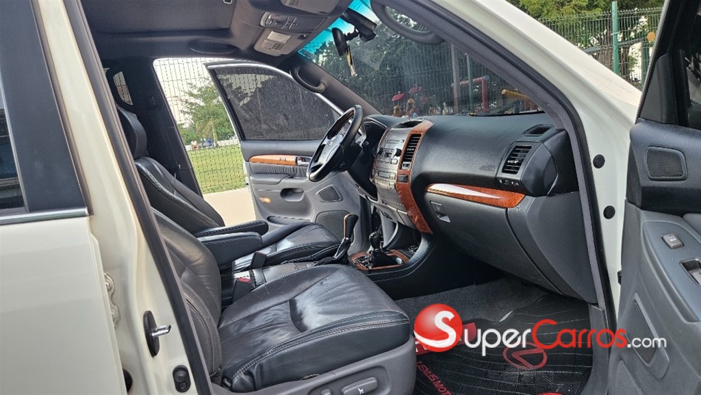 2005 Lexus GX 460 — foto 8 / 12
