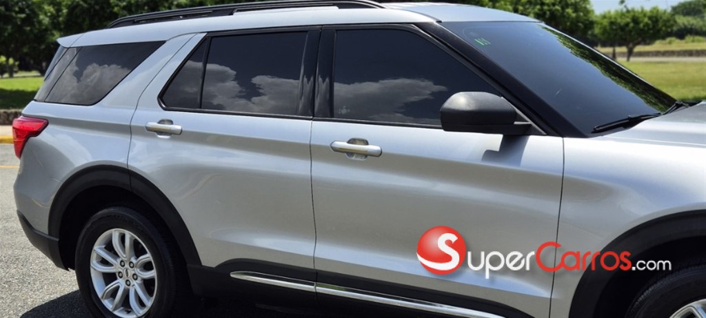 2021 Ford Explorer XLT 4WD — foto 3 / 12