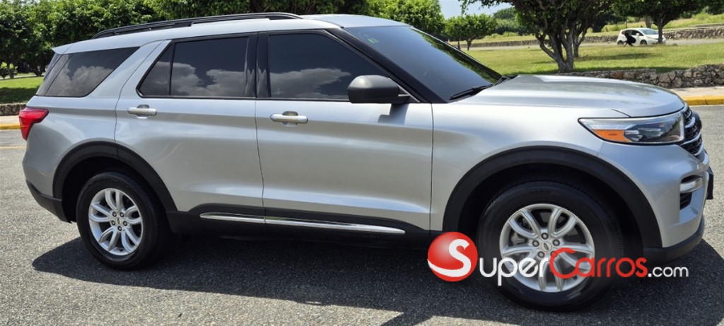 2021 Ford Explorer XLT 4WD — foto 5 / 12