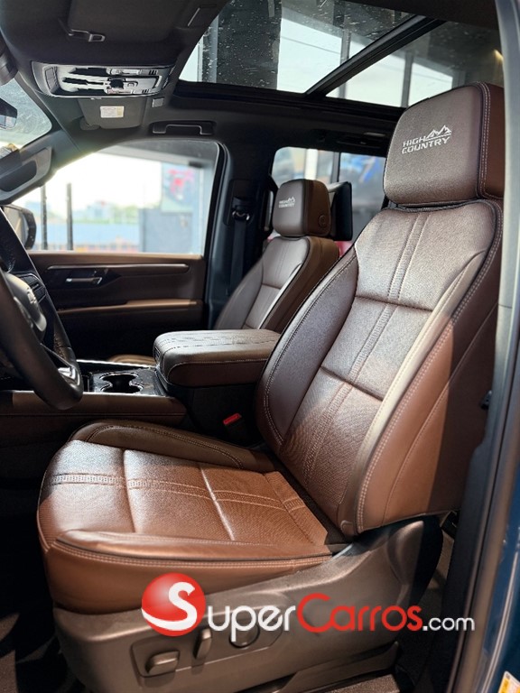 2025 Chevrolet Tahoe Highcountry Duramax — foto 8 / 12