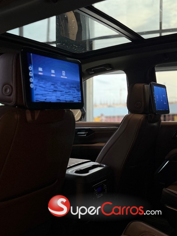 2025 Chevrolet Tahoe Highcountry Duramax — foto 11 / 12