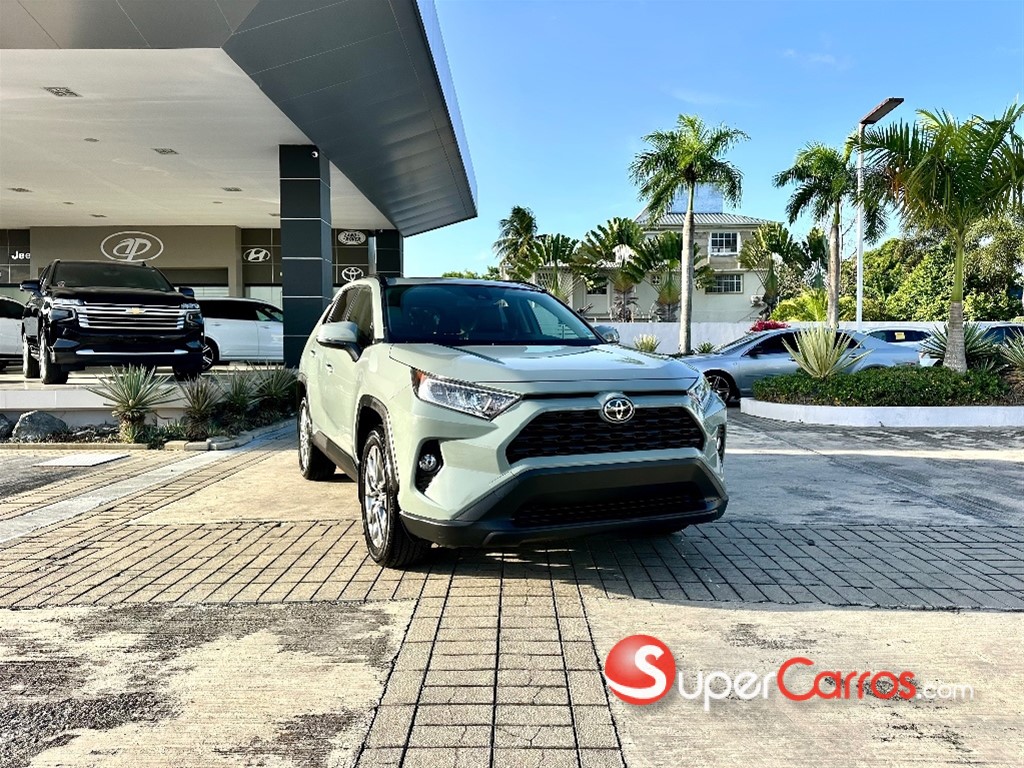 2020 Toyota RAV4 XLE Premium — foto 3 / 12