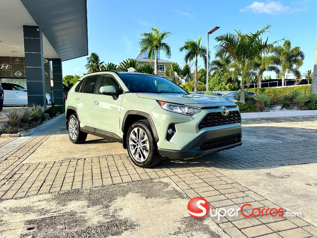 2020 Toyota RAV4 XLE Premium — foto 4 / 12