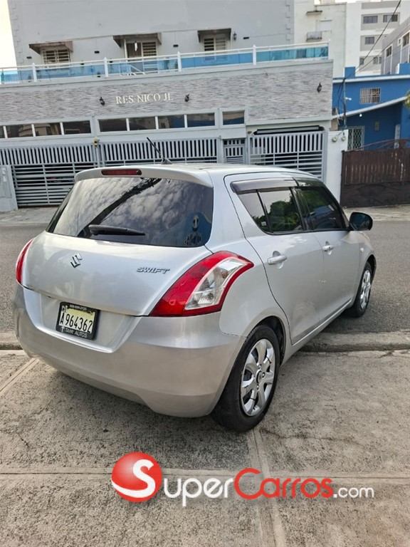 2016 Suzuki Swift — foto 3 / 8