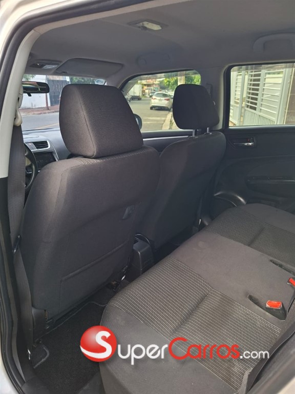 2016 Suzuki Swift — foto 5 / 8