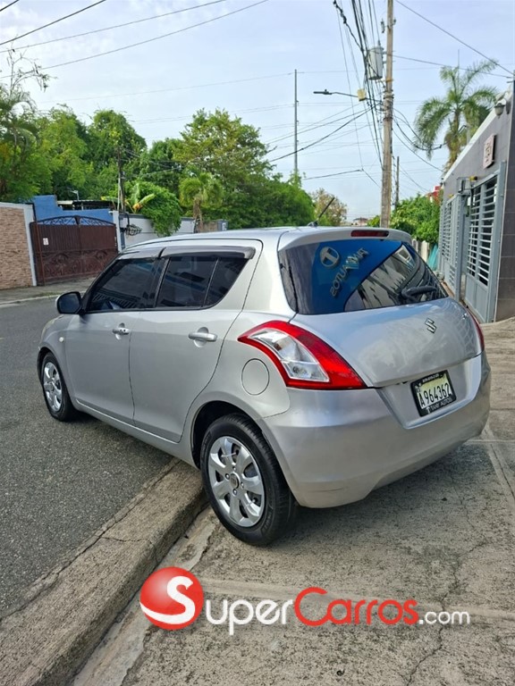 2016 Suzuki Swift — foto 6 / 8