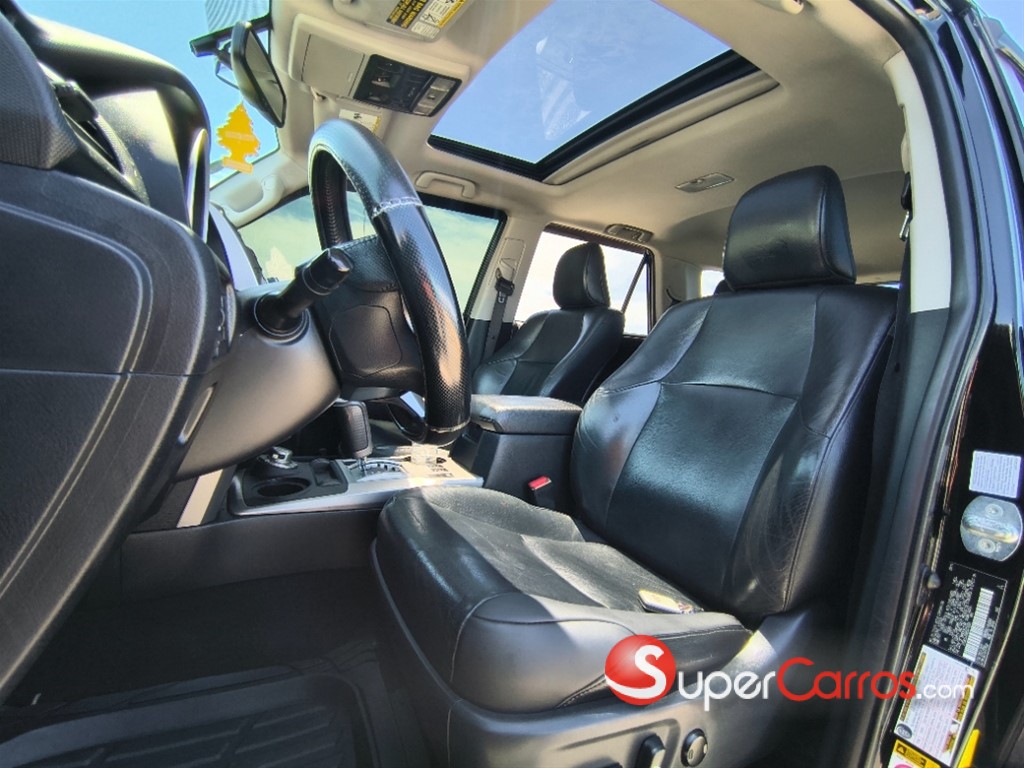 2011 Toyota 4 Runner Limited — foto 10 / 12