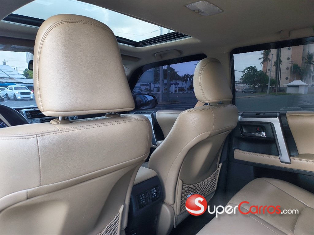 2014 Toyota 4 Runner Limited — foto 7 / 12