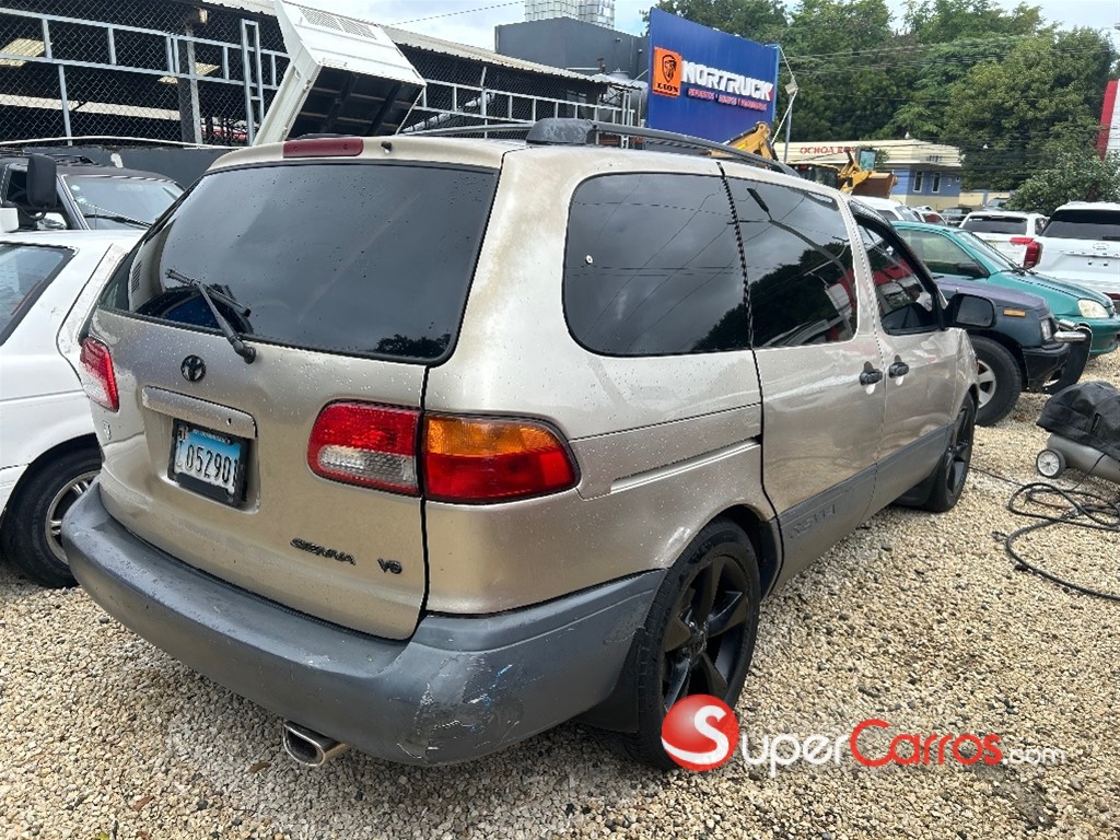 2000 Toyota Sienna — foto 5 / 11