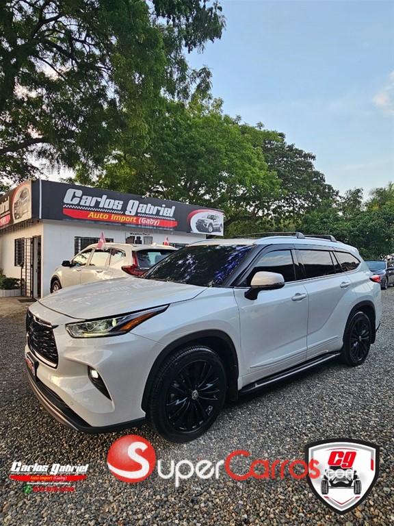 2022 Toyota Highlander Platinum