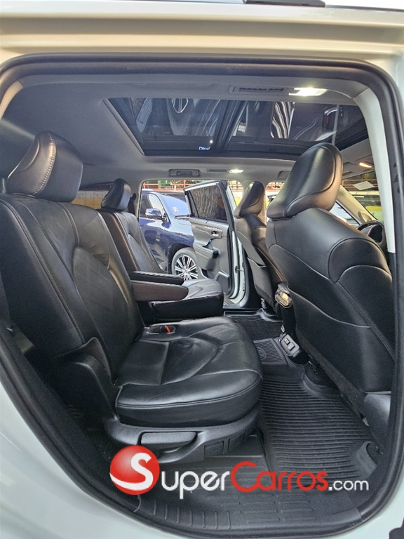 2022 Toyota Highlander Platinum — foto 5 / 10