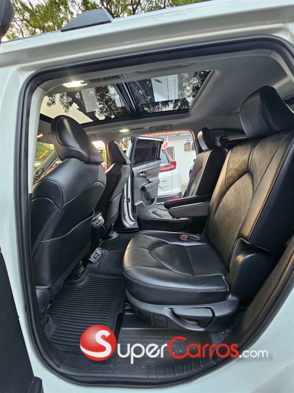 2022 Toyota Highlander Platinum — foto 6 / 10