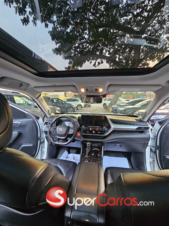 2022 Toyota Highlander Platinum — foto 7 / 10