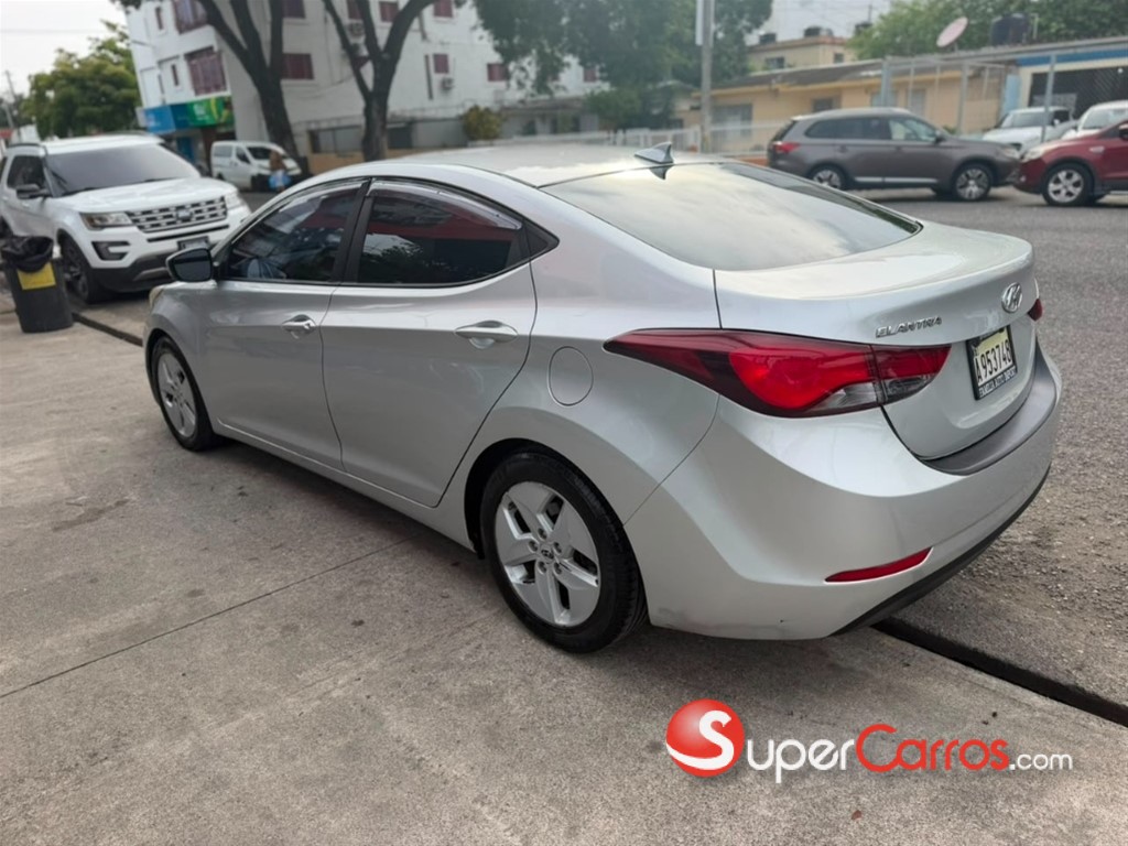 2016 Hyundai Elantra SE — foto 6 / 10