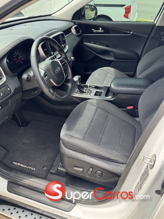2020 Kia Sorento S — foto 9 / 12