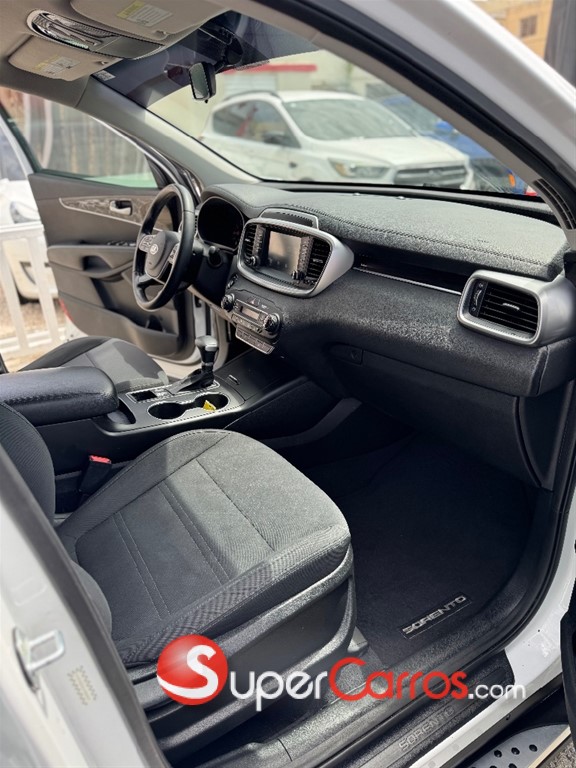 2020 Kia Sorento S — foto 12 / 12