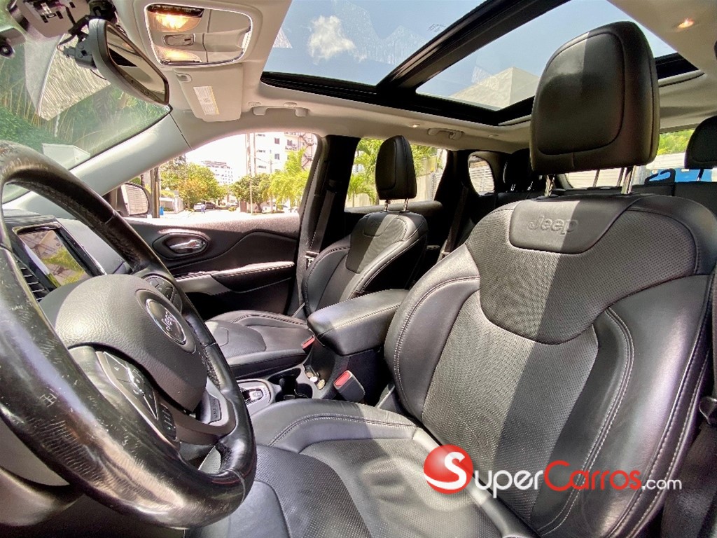2020 Jeep Cherokee Limited — foto 7 / 12
