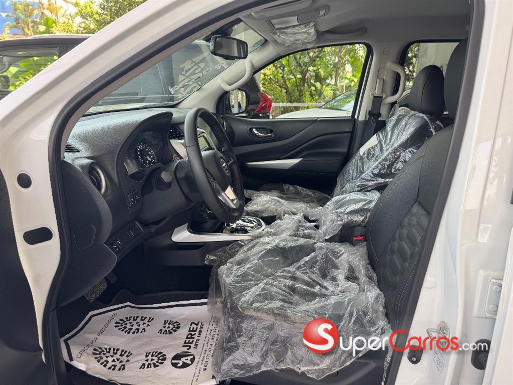 2024 Nissan Navara — foto 7 / 10