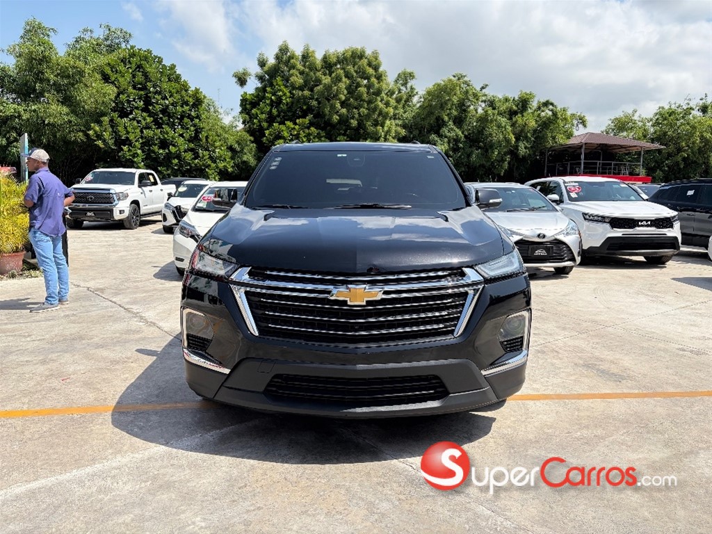 2022 Chevrolet Traverse LT — foto 2 / 10