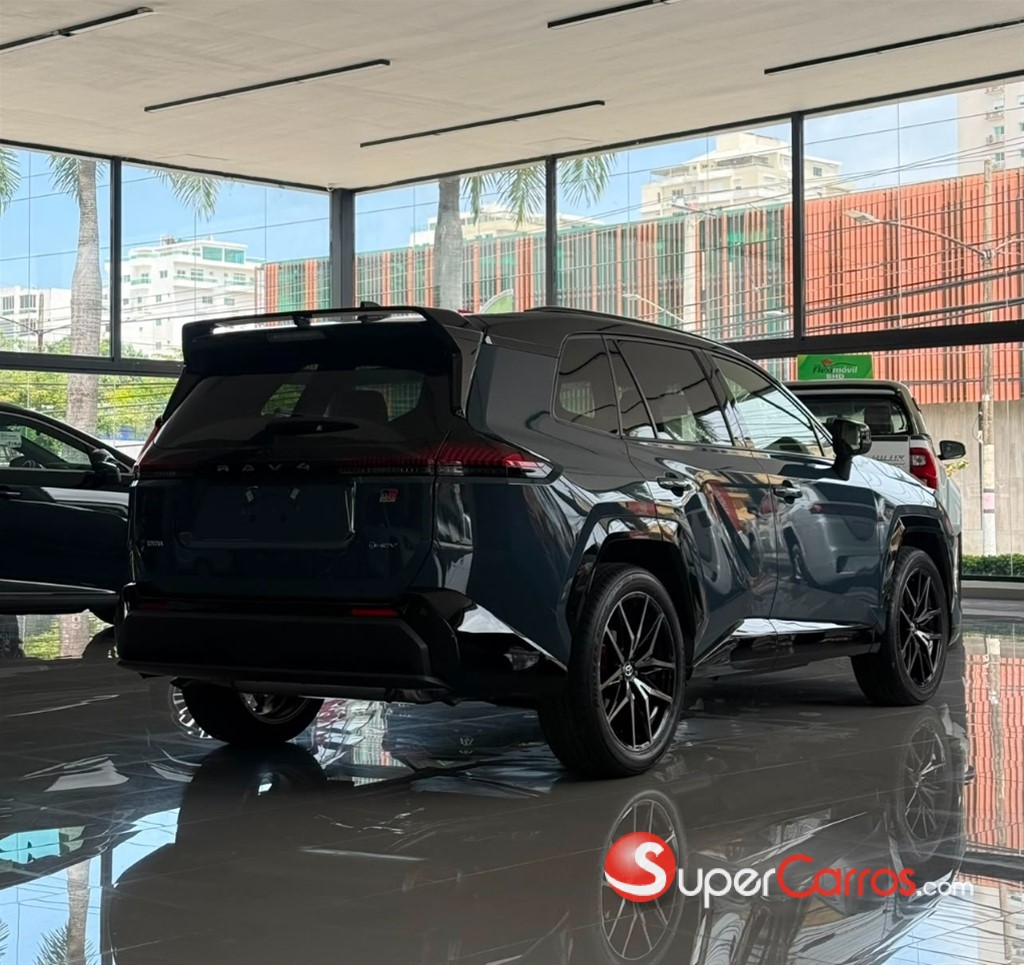 2027 Toyota RAV4 GR Sport — foto 3 / 10