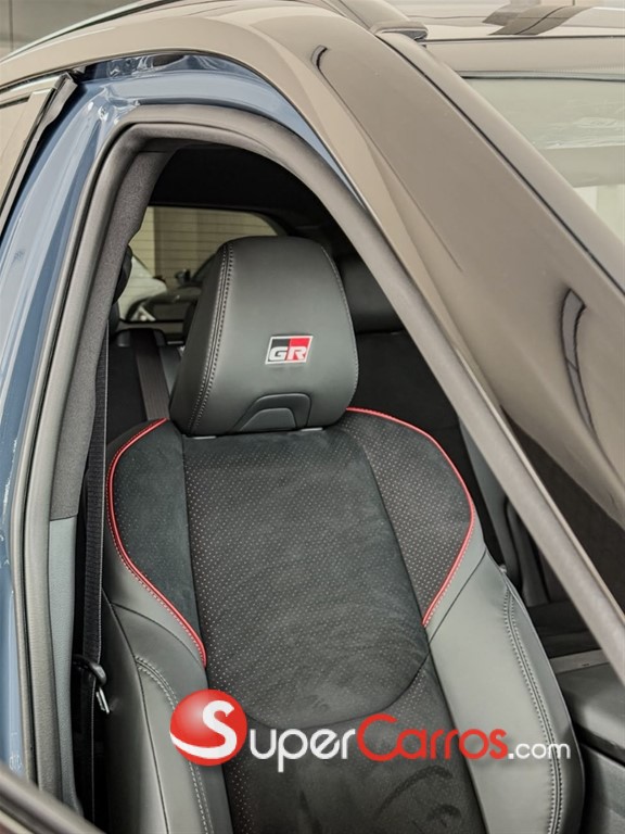 2027 Toyota RAV4 GR Sport — foto 6 / 10