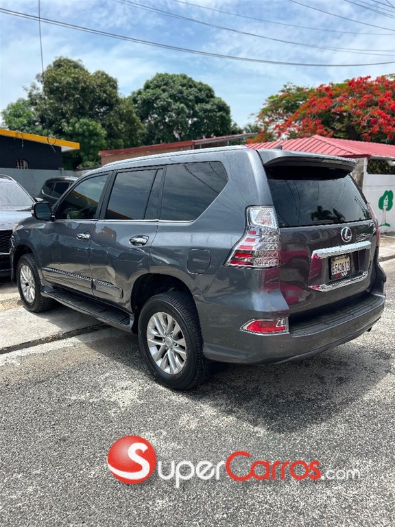 2016 Lexus GX 460 — foto 4 / 8