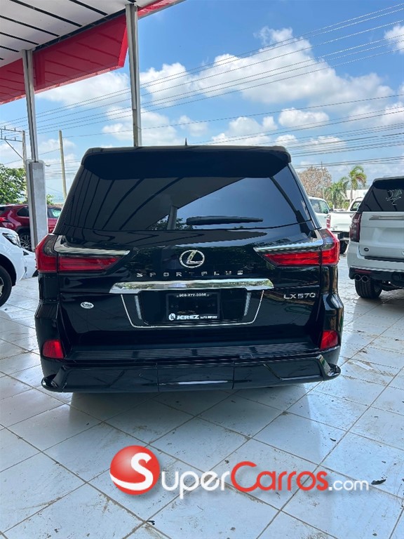 2017 Lexus LX 570 — foto 5 / 10