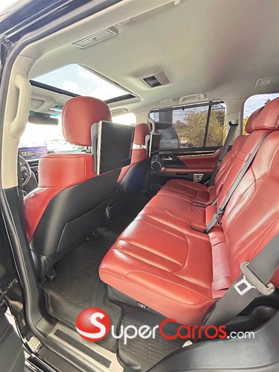 2017 Lexus LX 570 — foto 8 / 10