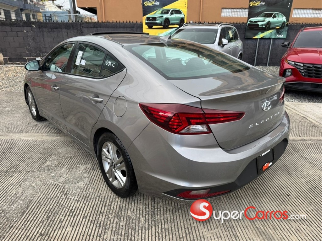 2020 Hyundai Elantra Value Edition — foto 4 / 9