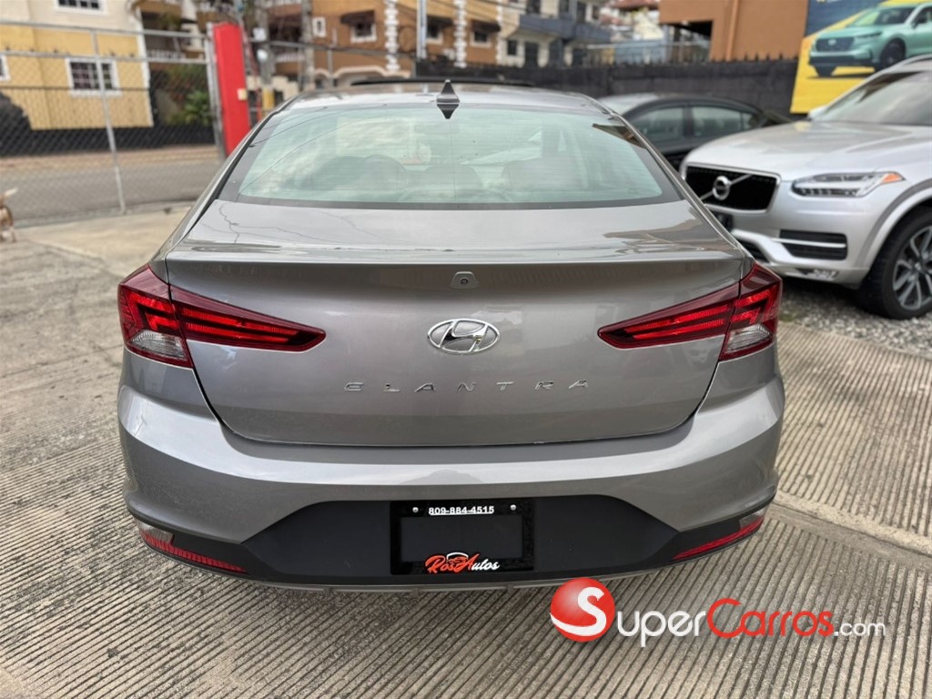 2020 Hyundai Elantra Value Edition — foto 5 / 9