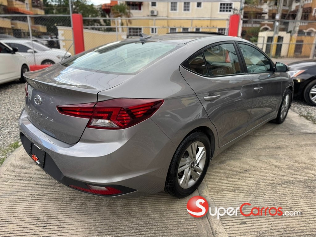 2020 Hyundai Elantra Value Edition — foto 6 / 9