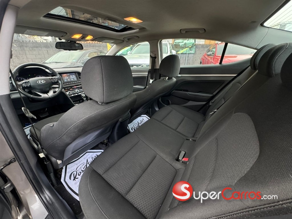 2020 Hyundai Elantra Value Edition — foto 8 / 9