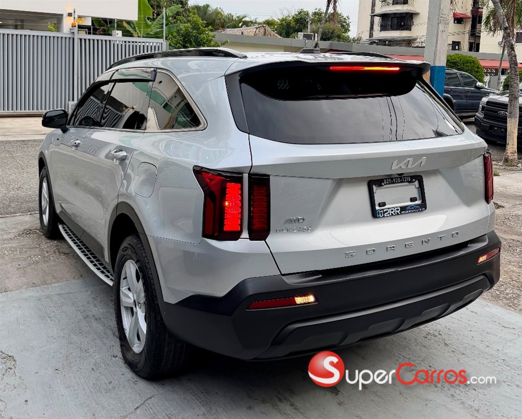 2022 Kia Sorento LX — foto 4 / 12