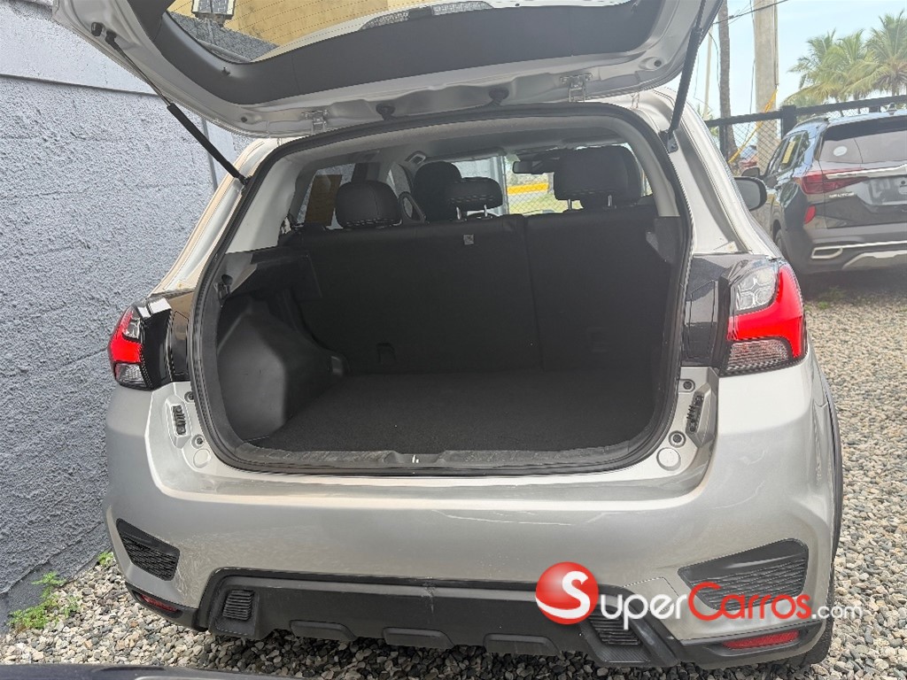 2020 Mitsubishi Motors Outlander Sport — foto 5 / 9