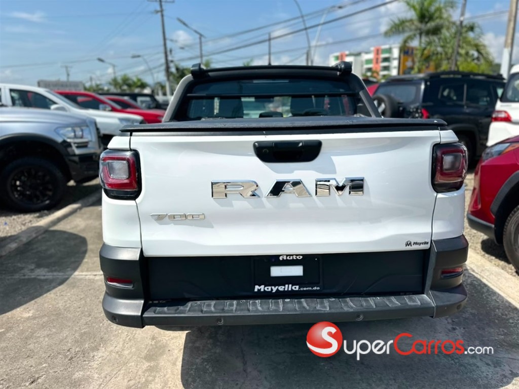 2026 Ram 700 SLT — foto 7 / 9
