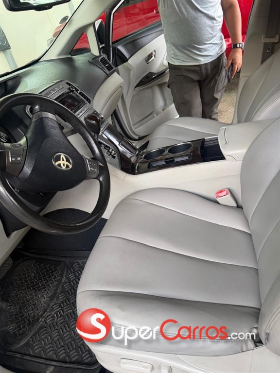 2010 Toyota Venza — foto 7 / 8