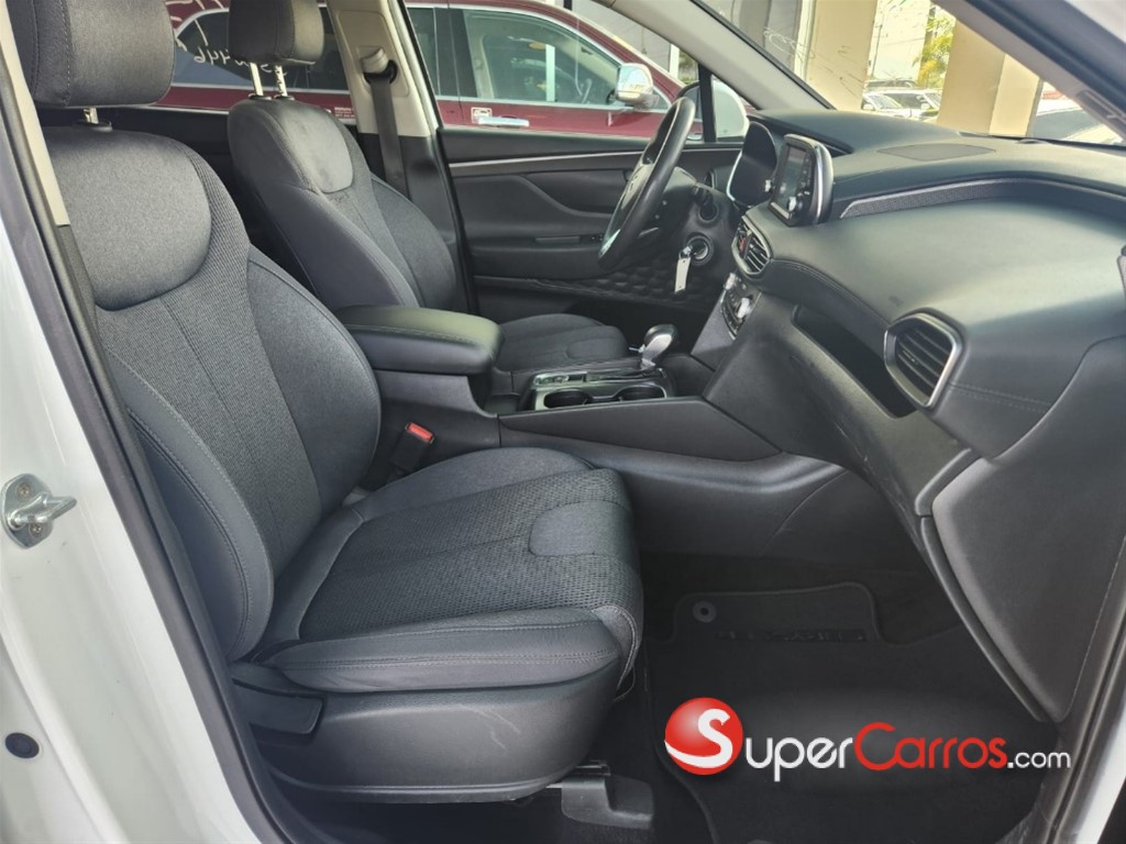2020 Hyundai Santa Fe SE — foto 4 / 12