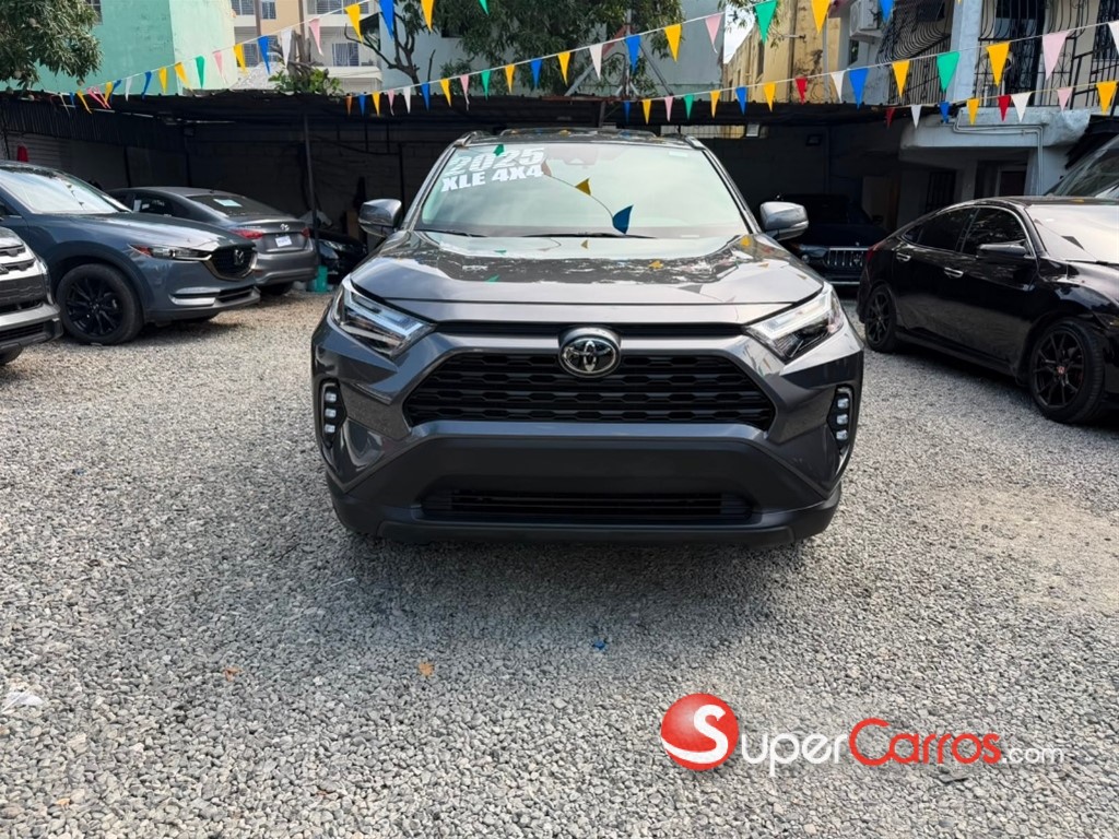 2025 Toyota RAV4 XLE Premium — foto 2 / 11