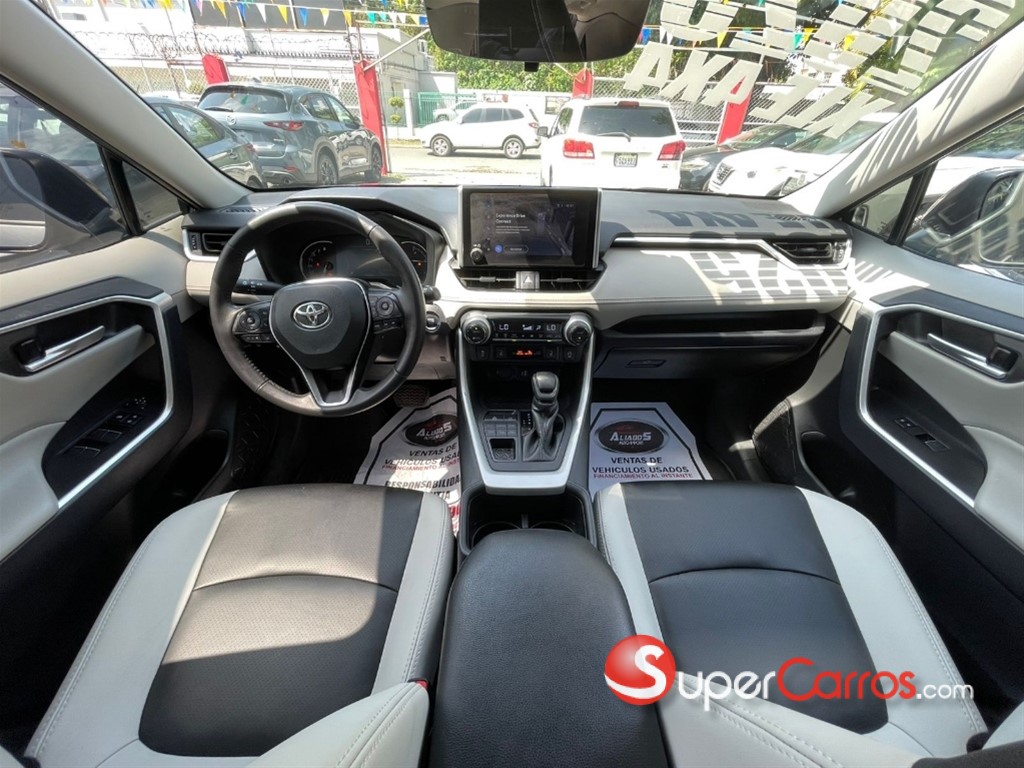 2025 Toyota RAV4 XLE Premium — foto 7 / 11