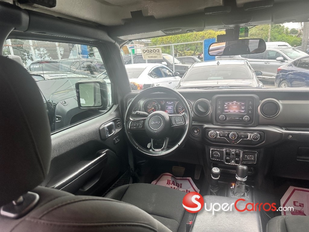 2020 Jeep Gladiator Willys — foto 9 / 11