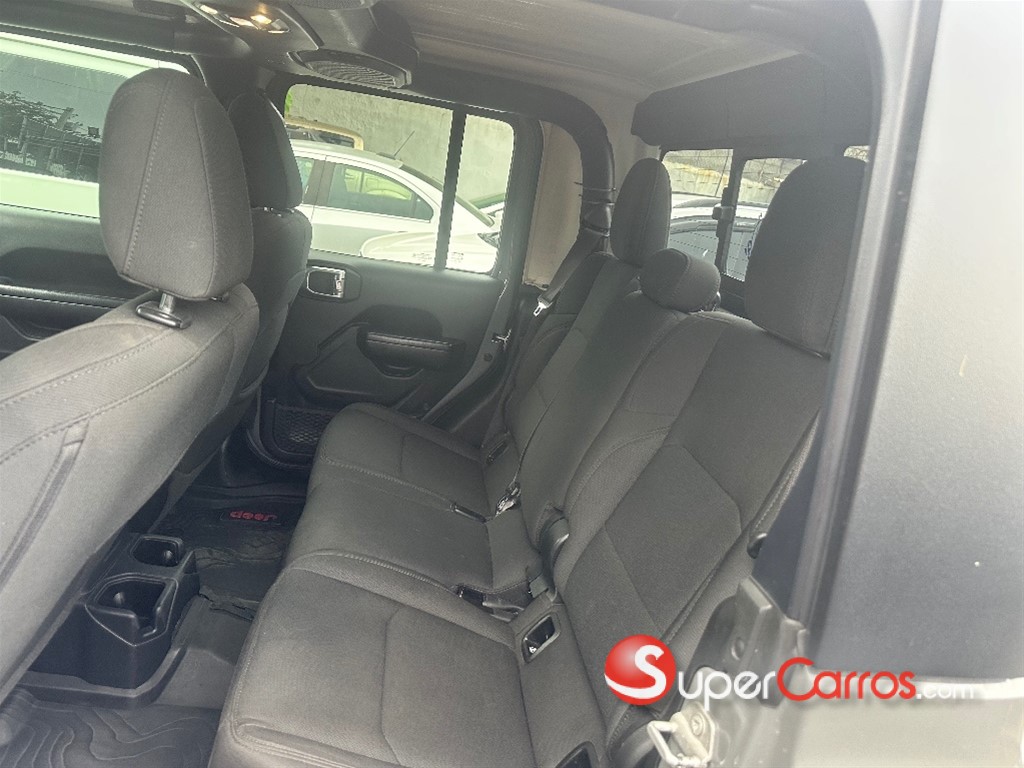 2020 Jeep Gladiator Willys — foto 11 / 11