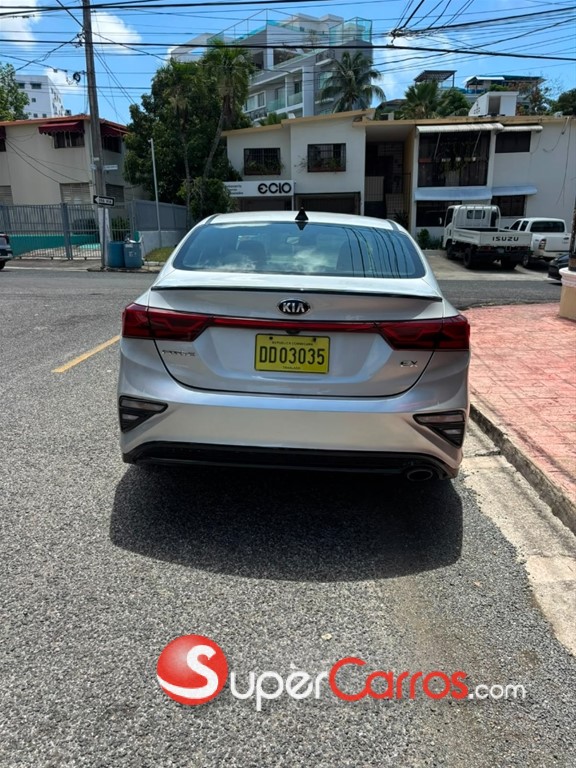 2020 Kia Forte LXS — foto 2 / 9